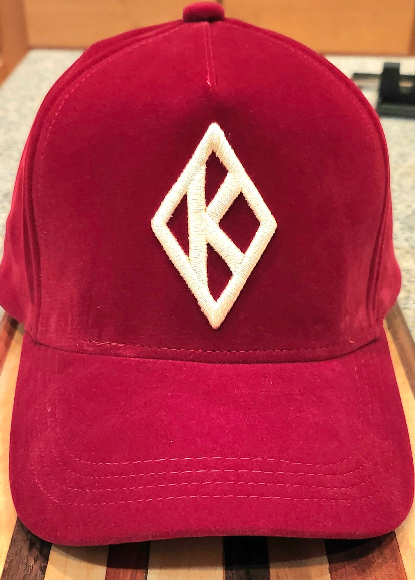 VELOUR KRIMSON AND KREAM DIAMOND HAT